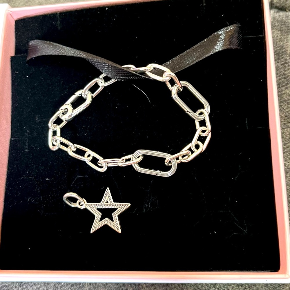 PRETTY Pandora ME small link chain bracelet with sparkling star medallion charm